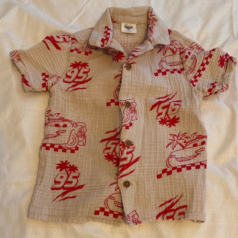 🔥5/$10🔥Disney Beige and Red Cars Button Down Shirt
